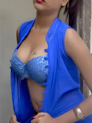 Pune call girl